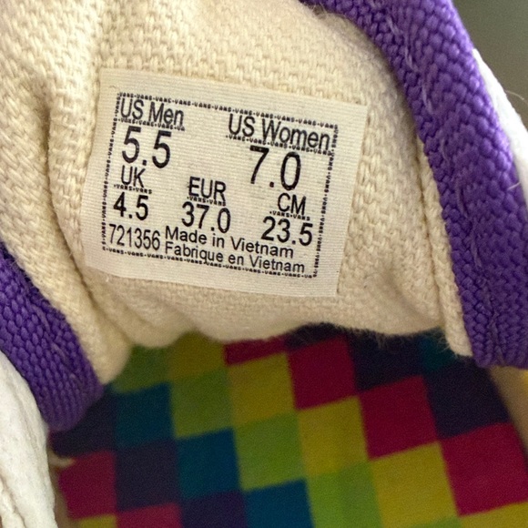 Colorful Vans - Picture 5 of 5